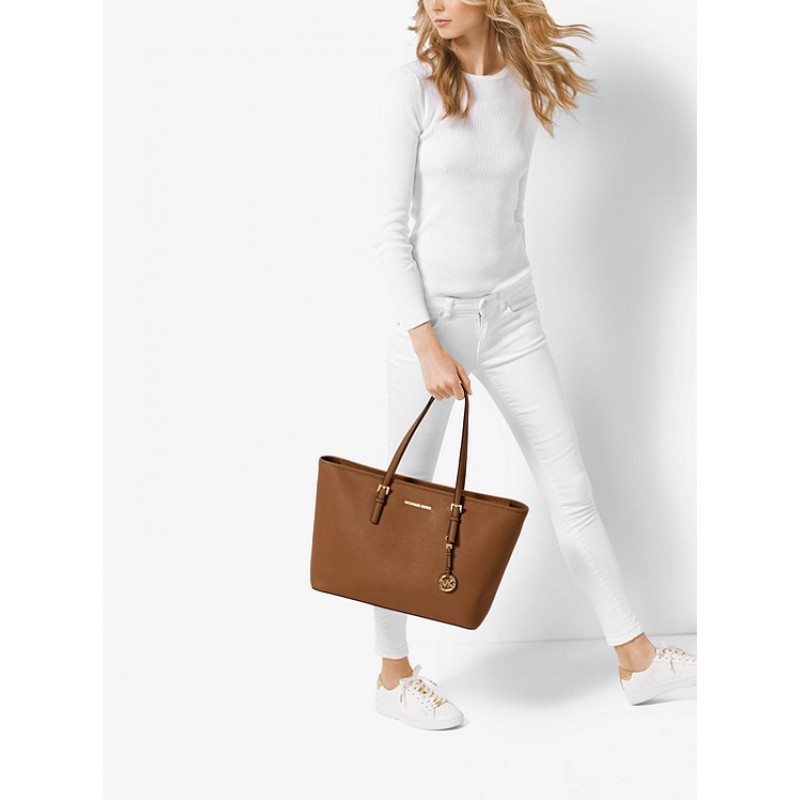 Jet Set Medium Saffiano Leather Top-Zip Tote Bag