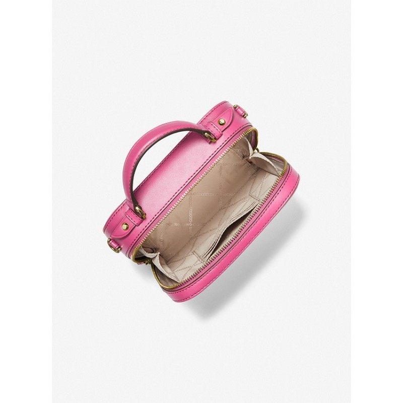 Jet Set Medium Pebbled Leather Crossbody Bag