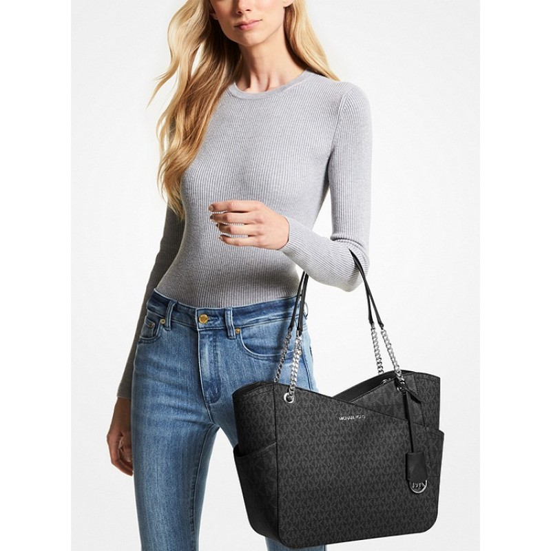 Jet Set Large Logo Shoulder Bag